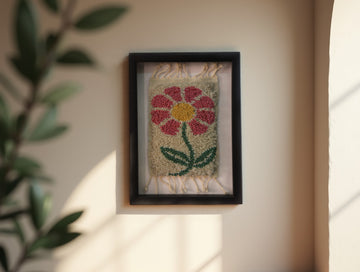 Framed Single Daisy Moroccan Rug Wall Hanging – Hand-Knotted Wool Textile Art (25x31 cm)